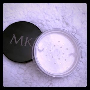 Translucent loose powder